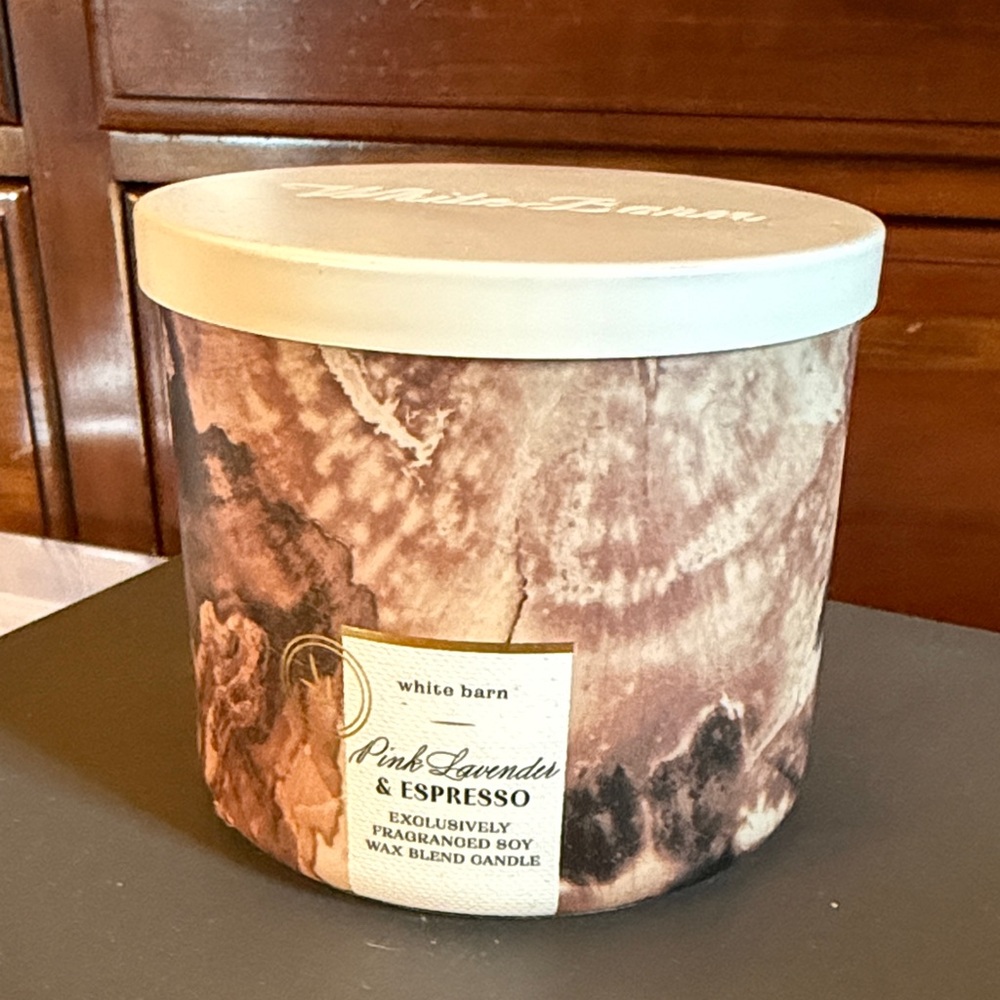 White Barn Pink Lavendar & Espresso Scented Candle